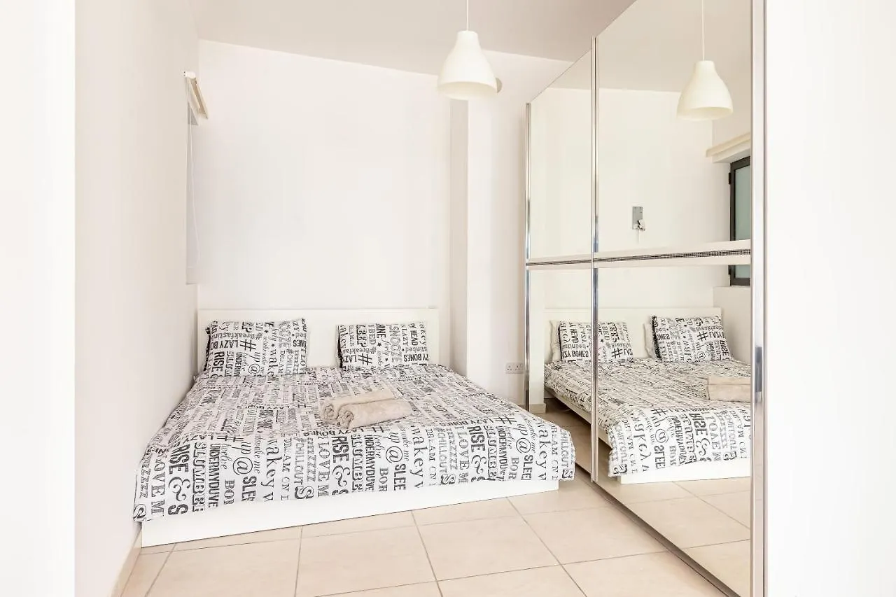 Appartement Lovely Studio Apt In The Heart Of St Julians San Ġiljan